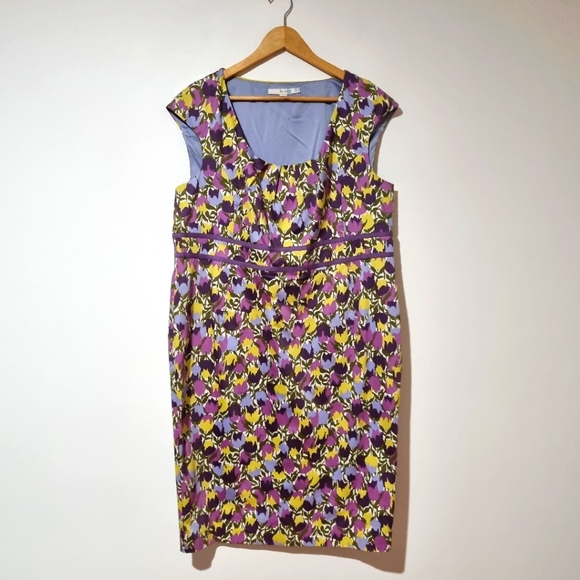 Boden Dresses & Skirts - Boden Size 20 Lilac Purple Floral Pencil Dress